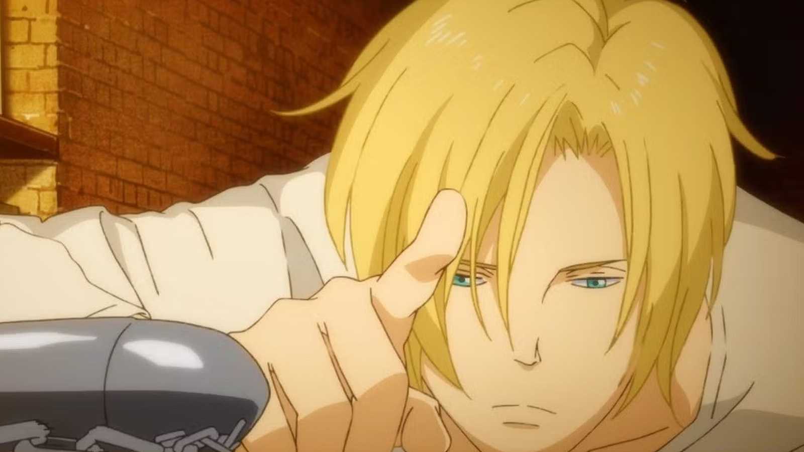 Ash Lynx penché dans l'anime Banana Fish