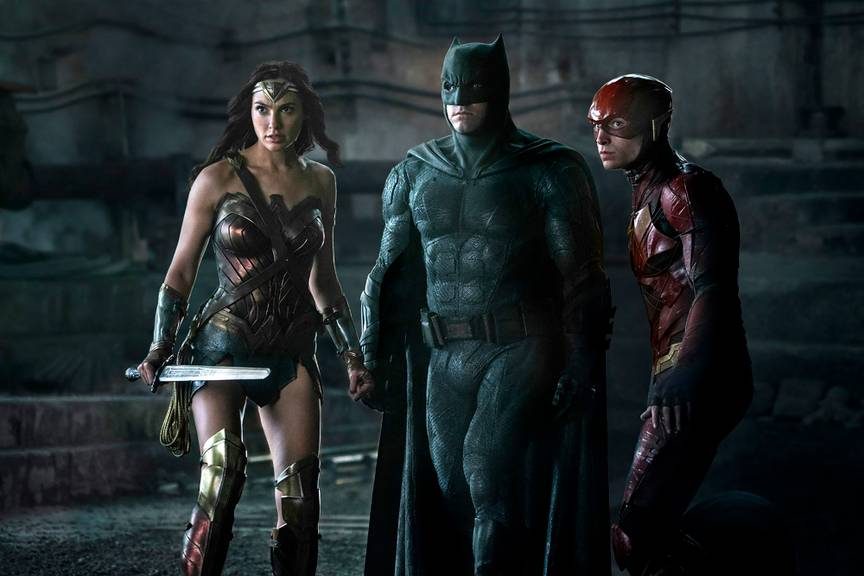 justice-league-wonder-woman-bats-flash.jpg