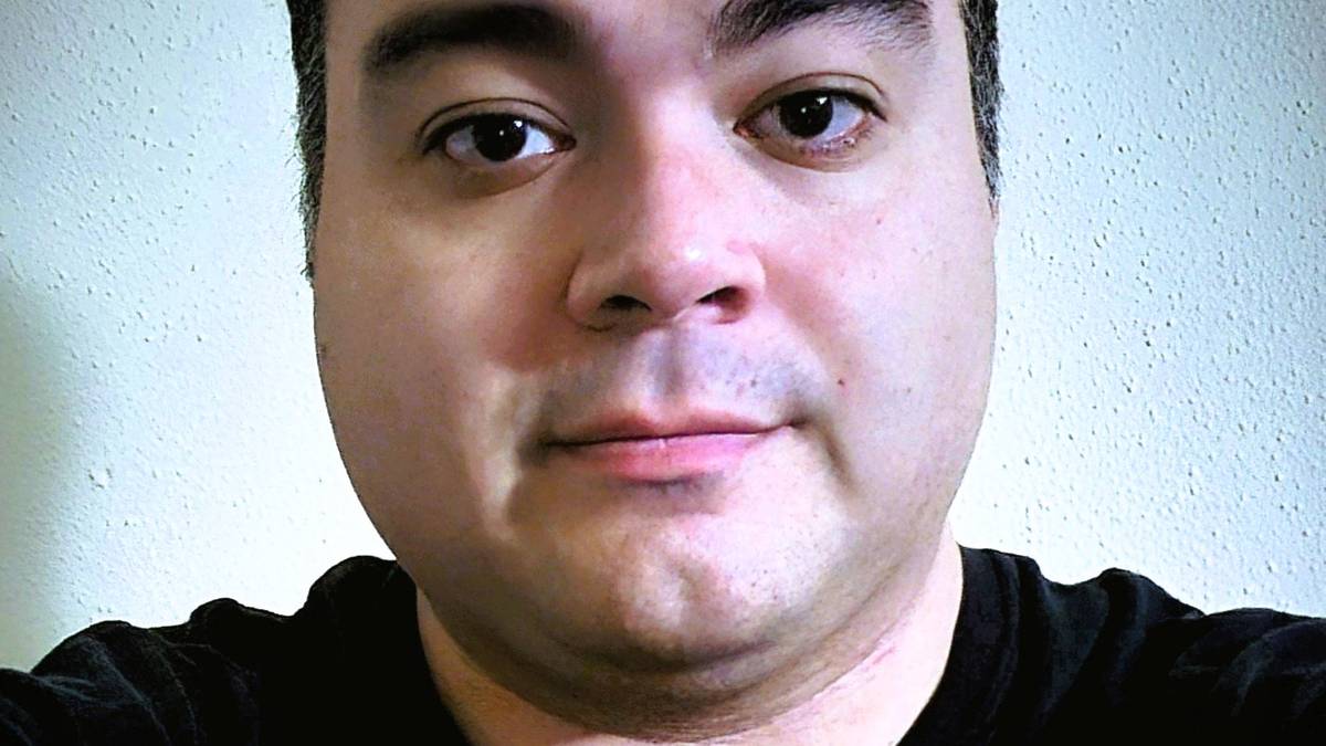 Leo Reyna | CBR