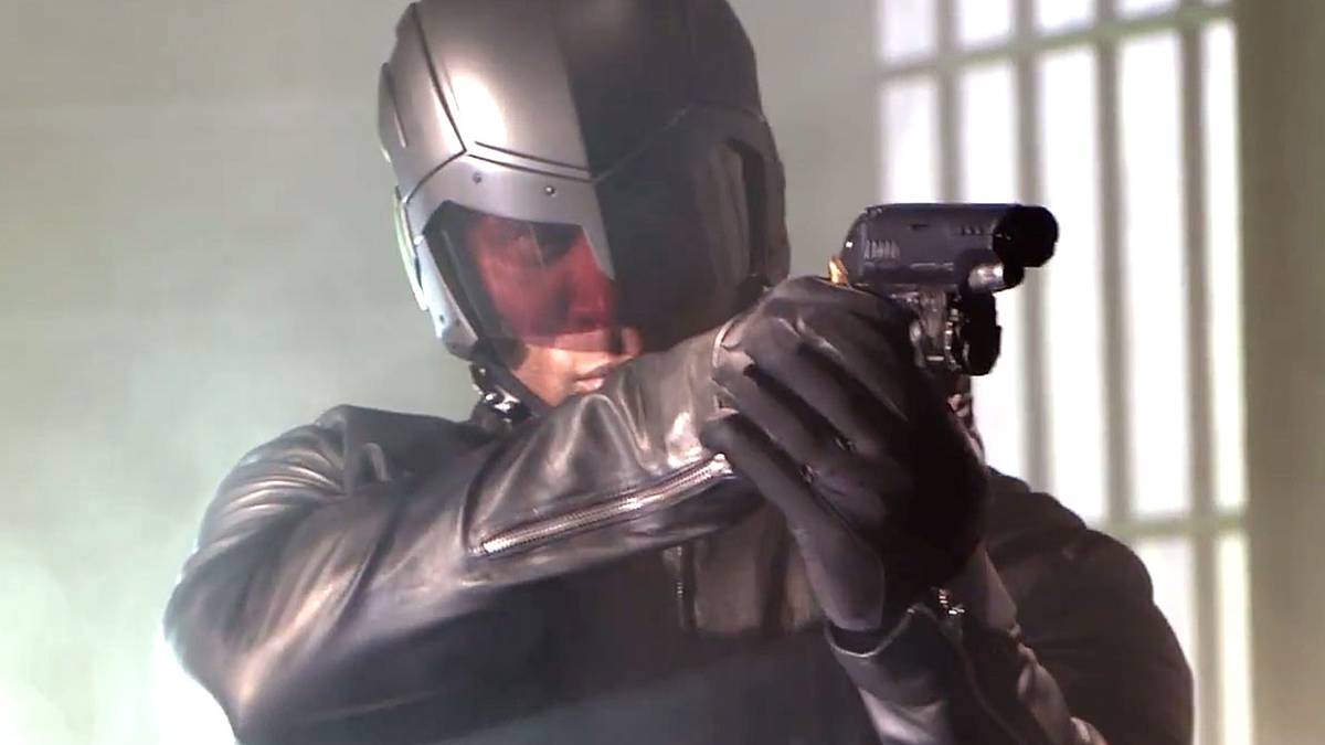 Diggle's New Arrow Helmet Debuts in CW Video Promo