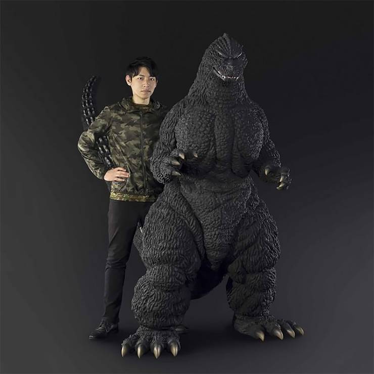 This Human Size Godzilla Statue Can Be King Of Your Living Room This Human Size Godzilla Statue Can Be King Of Your Living Room