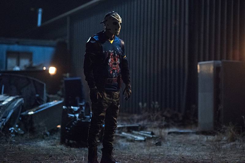 Arrow Adds A New Vigilante In Human Target Photos