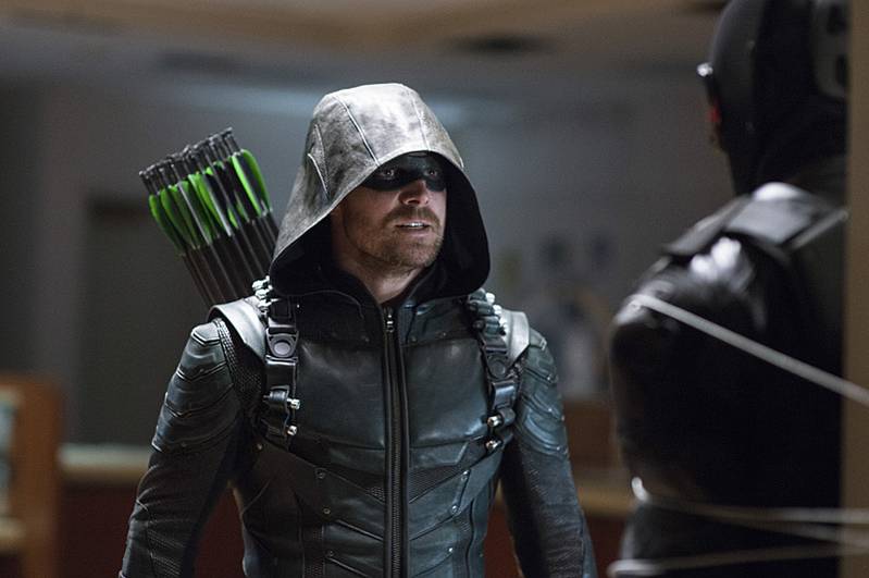 Dolph Lundgren Punishes Oliver Queen In New Arrow Pics
