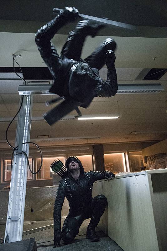 Arrow & Prometheus Have an Explosive Confrontation in New Photos