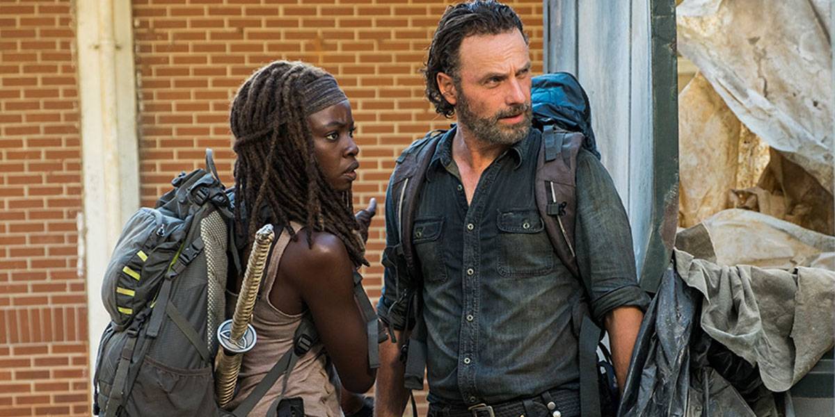 Rick, Michonne Hunt Guns & Walkers in New Walking Dead Previews