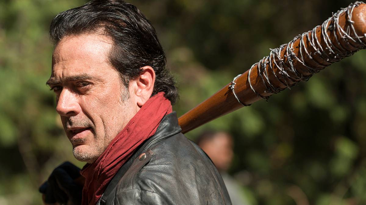 Walking Dead Prepares For War In Season Finale Photos
