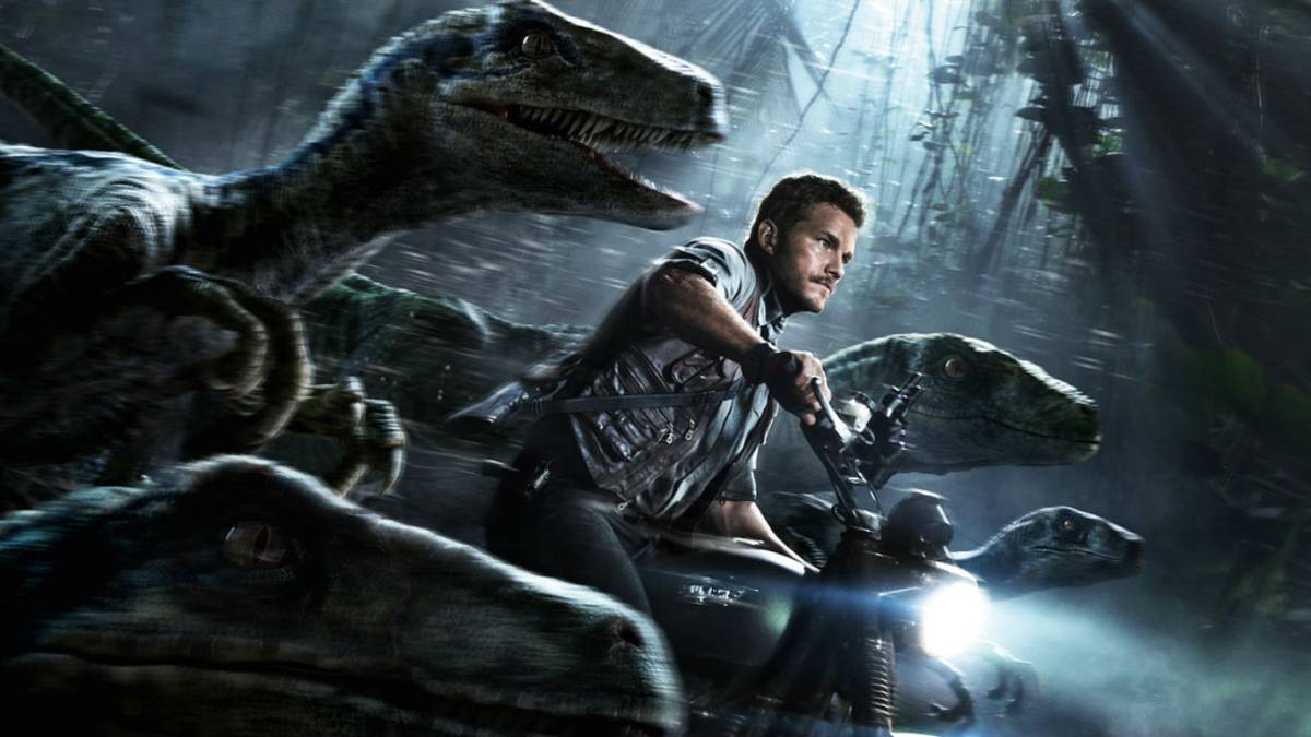 Jurassic World Dominion Image Sends Chris Pratt on the Run From a Raptor