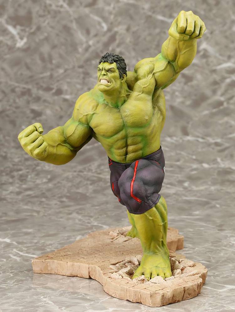 15 Jaw-Dropping Hulk Statues You Wish You Owned