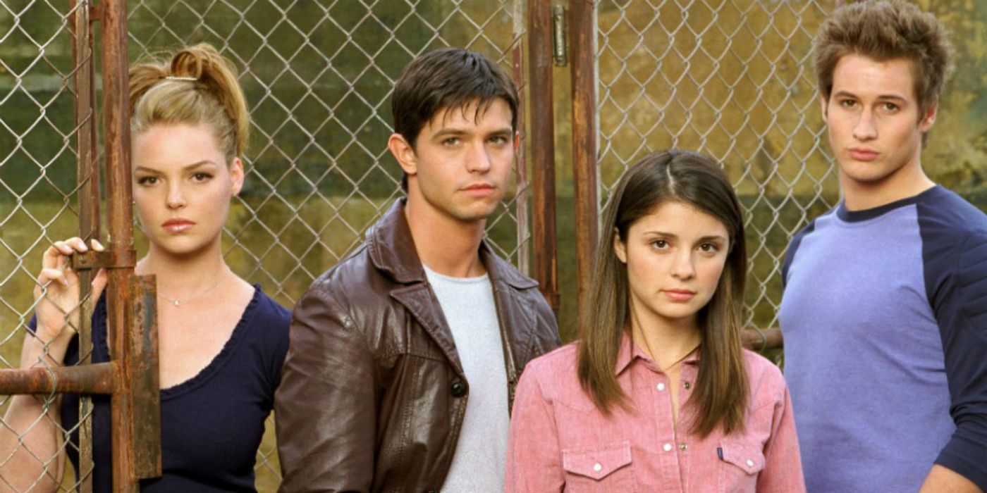 CW Plans Roswell TV Reboot | CBR