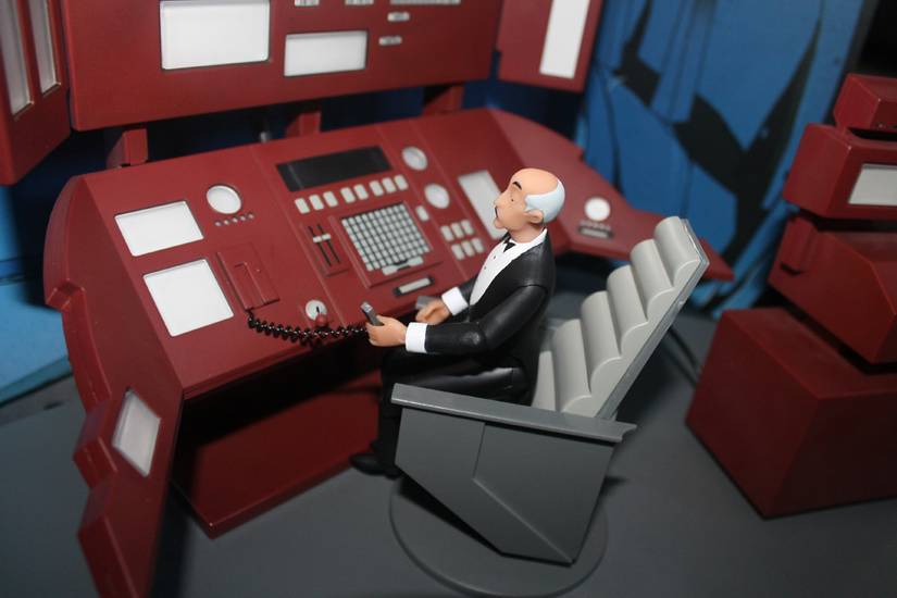 Batman: The Animated Series Batcave Playset Review