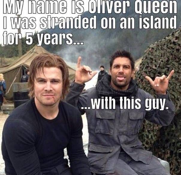 Gratuit Images 15 Hilarious Behind The Scenes Arrowverse Memes Cbr dernière salutations