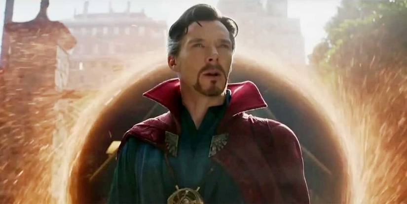 Doctor Strange using teleportation portals during Infinity War