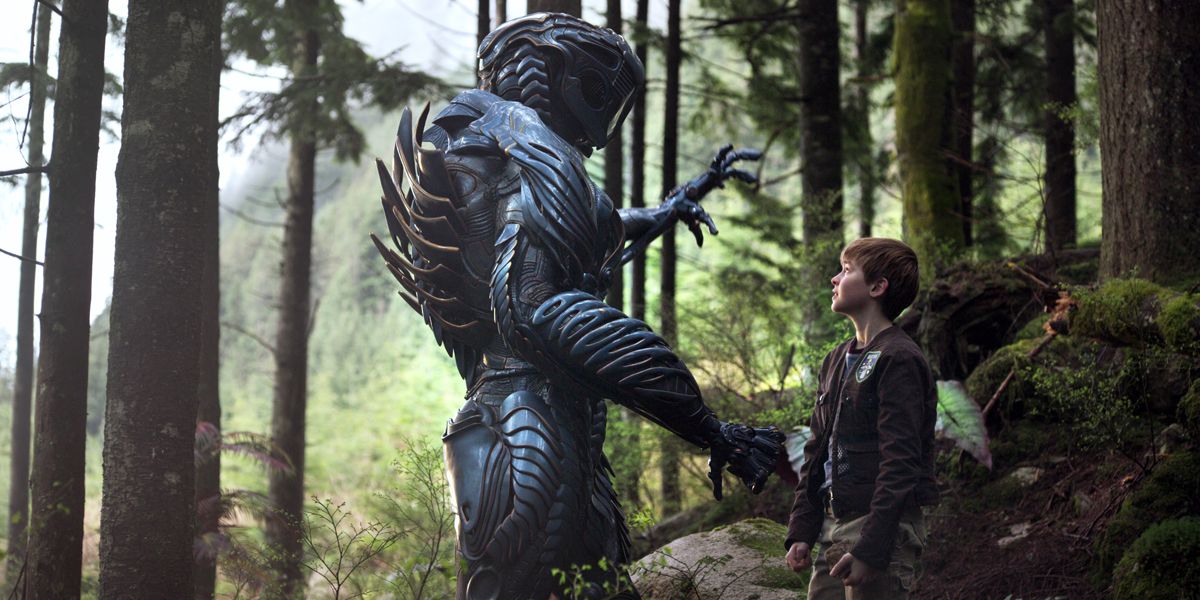 Netflix Reacts to Viewers Who Think Lost in Space Robot Is Hot