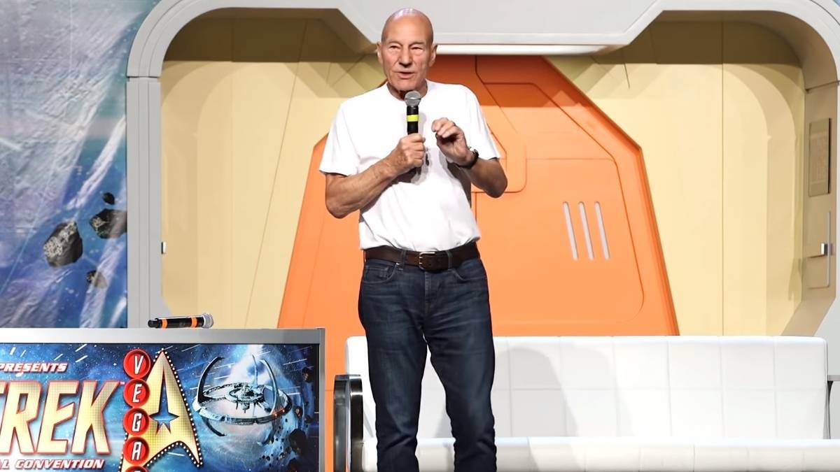 Watch Patrick Stewart Get Emotional While Announcing Return to Star Trek