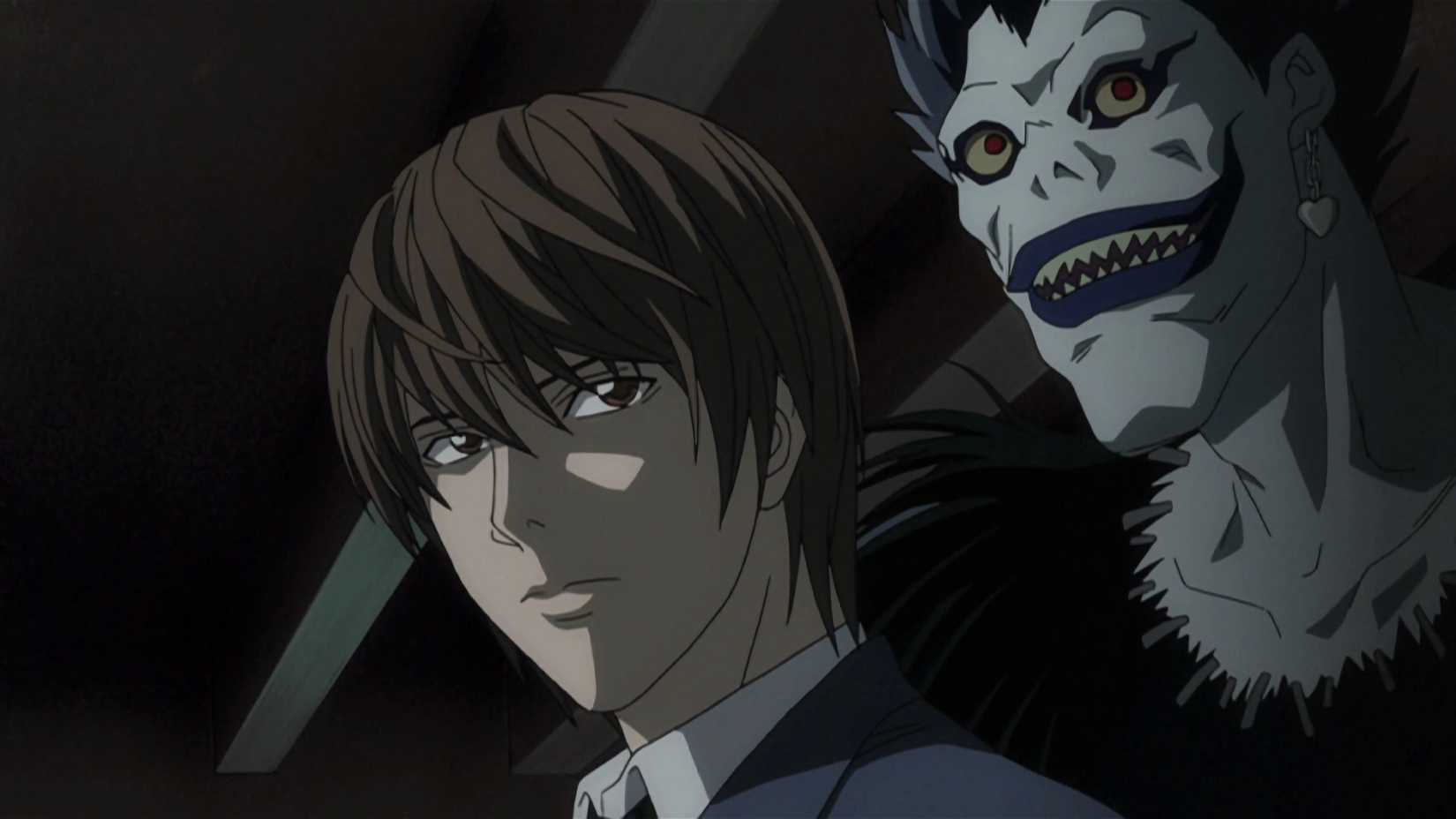 Light et Ryuk regardent quelque chose de côté dans Death Note