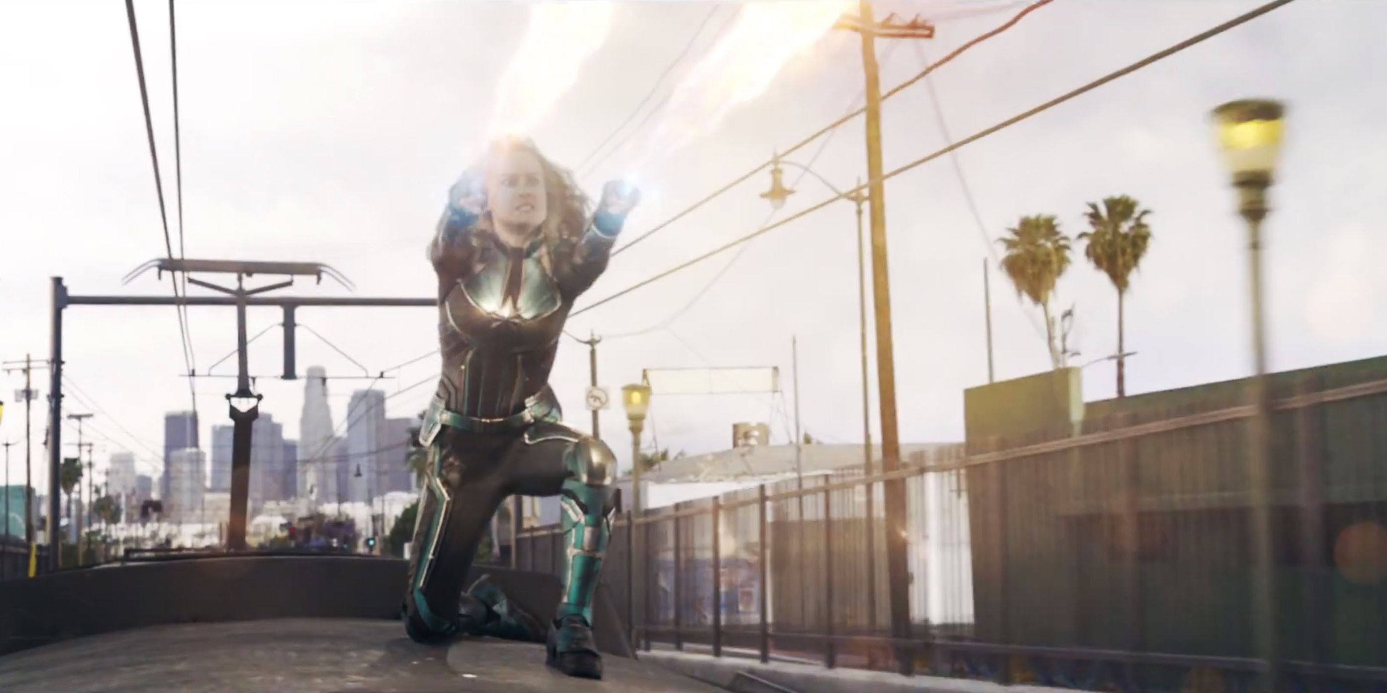 Captain Marvel Clip Reveals Extended Train Fight Sequence | CBR