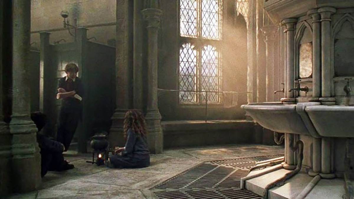Harry Potter: Pottermore Reveals an Insanely Gross Fact About Wizards