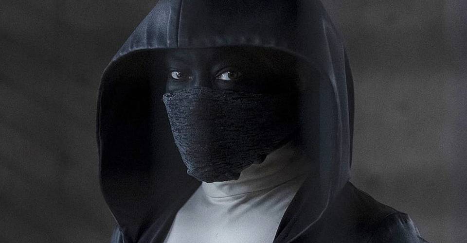 Watchmen S Regina King Explains Why She Trusts Lindelof To Handle Race