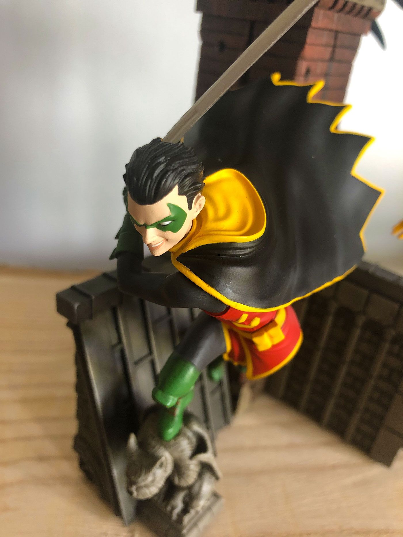 batfamily statue