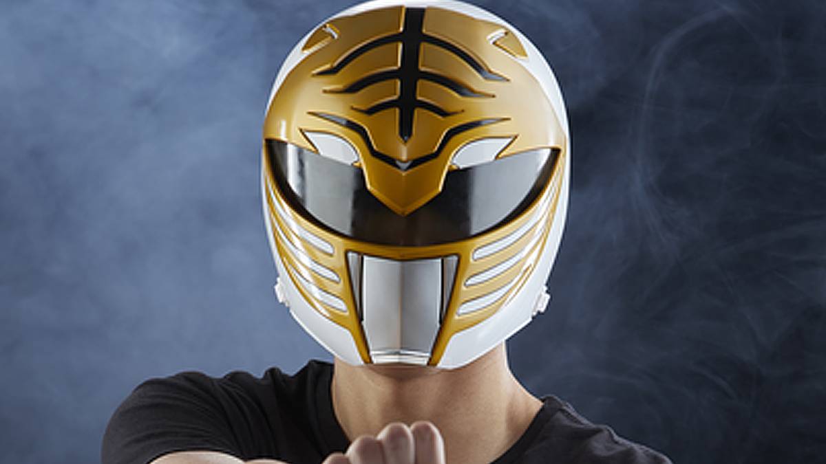 SDCC: Mighty Morphin' Power Rangers Helmet Lets You Become the White Ranger