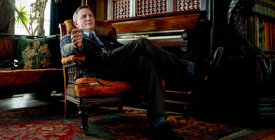 https://static0.cbrimages.com/wordpress/wp-content/uploads/2019/11/knives-out-daniel-craig.jpg?q=50&fit=crop&w=963&h=491&dpr=1.5 https://static0.cbrimages.com/wordpress/wp-content/uploads/2019/11/knives-out-daniel-craig.jpg?q=50&fit=crop&w=963&h=491&dpr=1.5