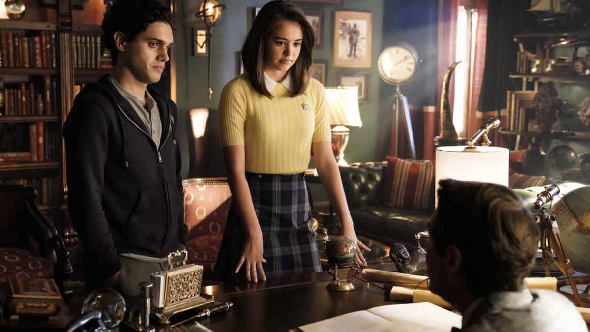 Legacies Reveals First Look at the Return of Vampire Diaries' Kai Parker