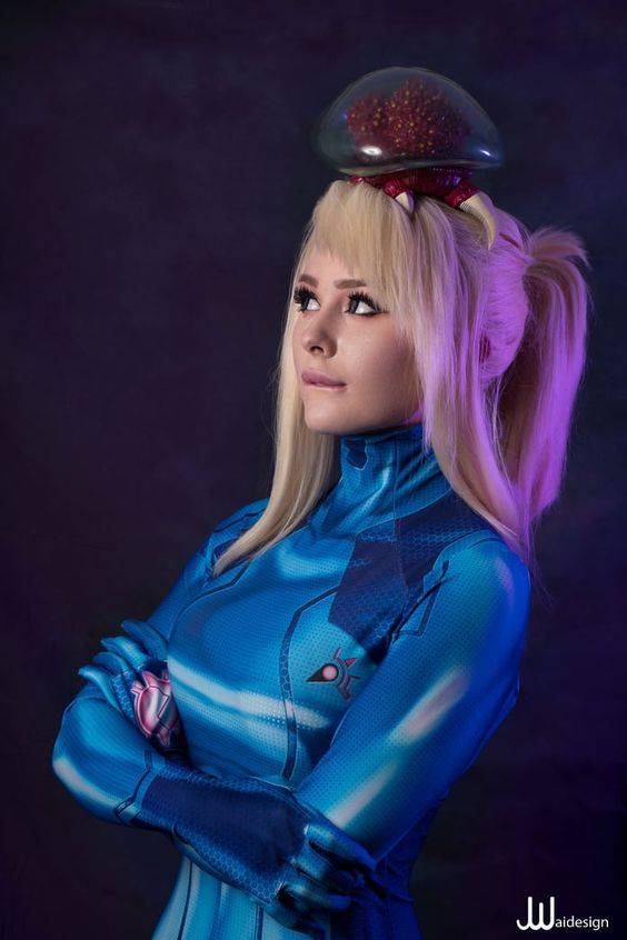 water lubricates joints Amouranth Stream 2018 - 01 - 16 [Zero Suit Samus Cosplay] main image 1