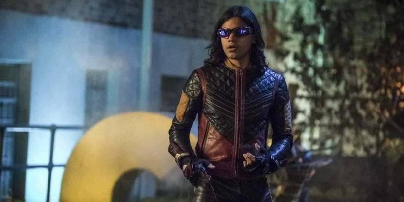 10 Changes The Arrowverse Made To The DC Universe Which Could Work In ...