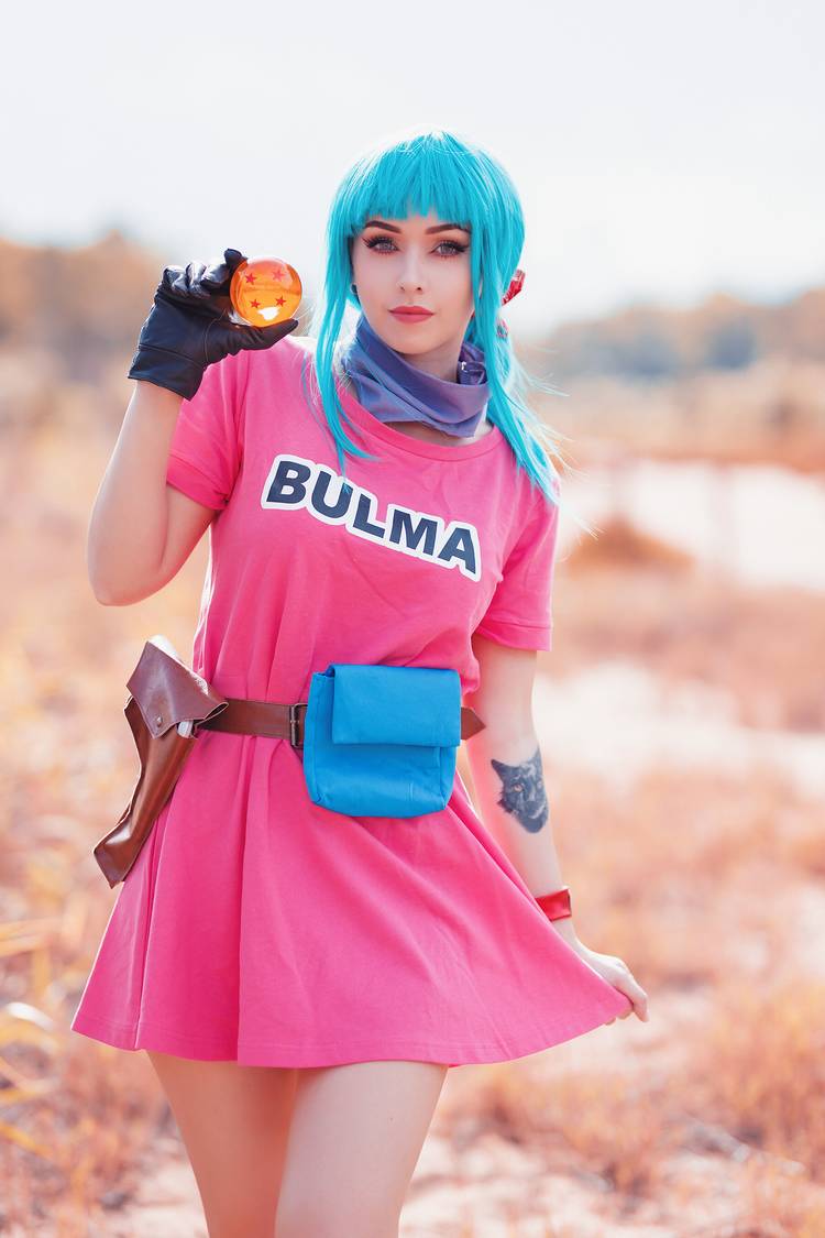 10 Awesome Bulma Cosplay From The Original Dragon Ball