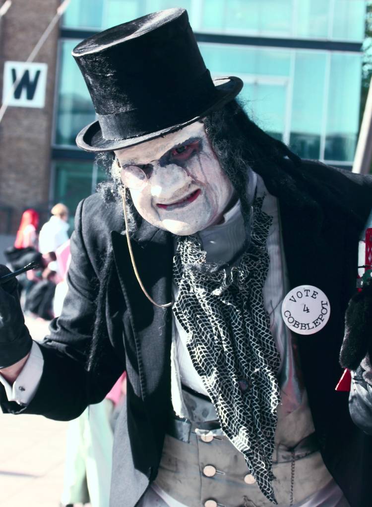 10 Awesome Penguin Cosplay Every Batman & DC Fan Needs To See