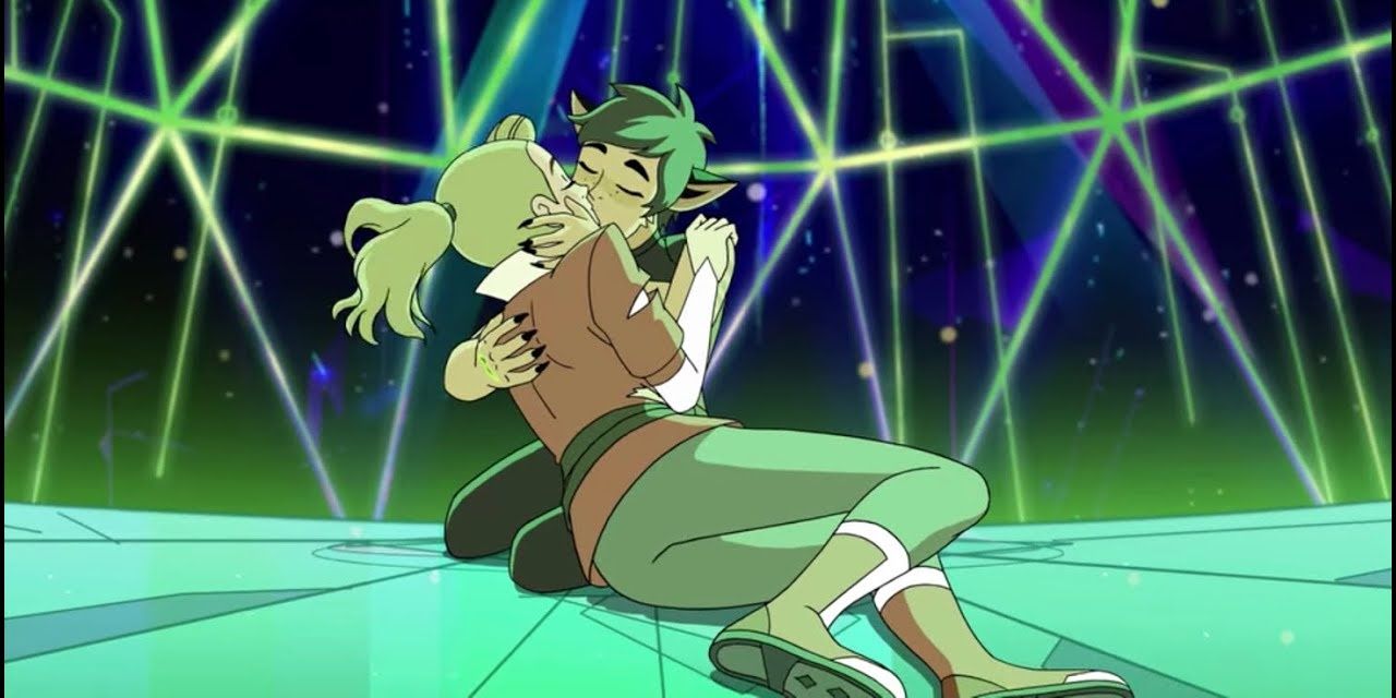 She-Ra Boss Shares Unused Version of Series Finale's Kiss Scene