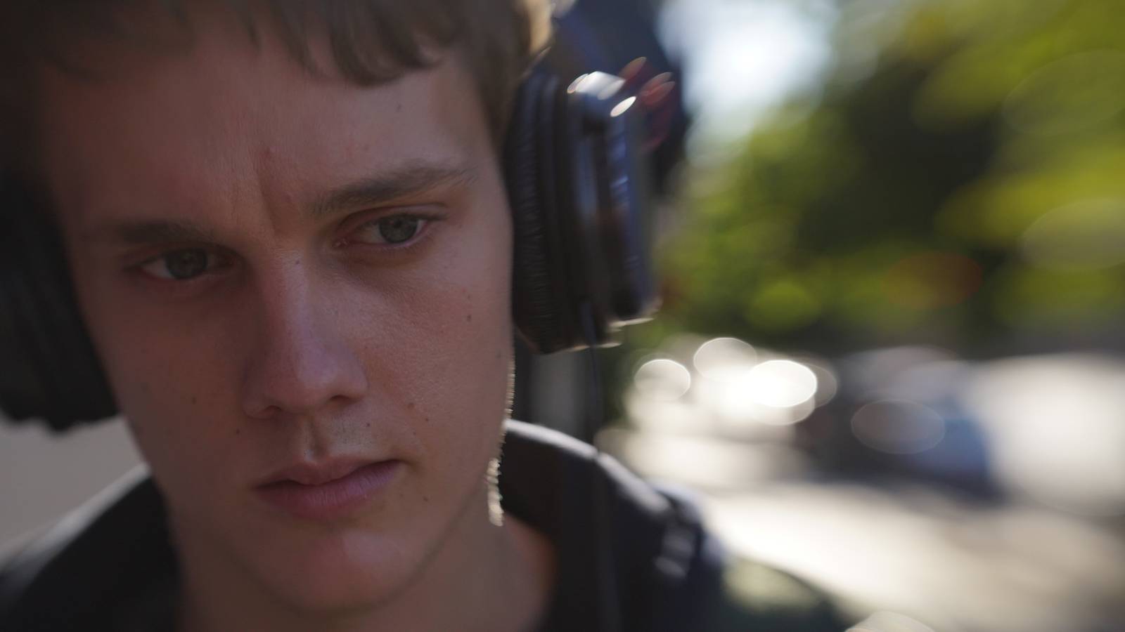 REVIEW: Sci-Fi Thriller Soundwave Doesn’t Live Up To Its Promise