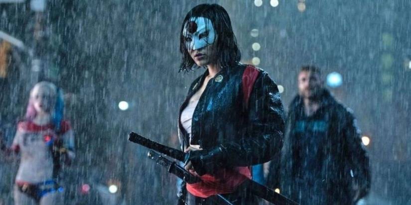 Marvel: 5 DCEU Superheroes Hawkeye Can Beat (& 5 He Can’t)