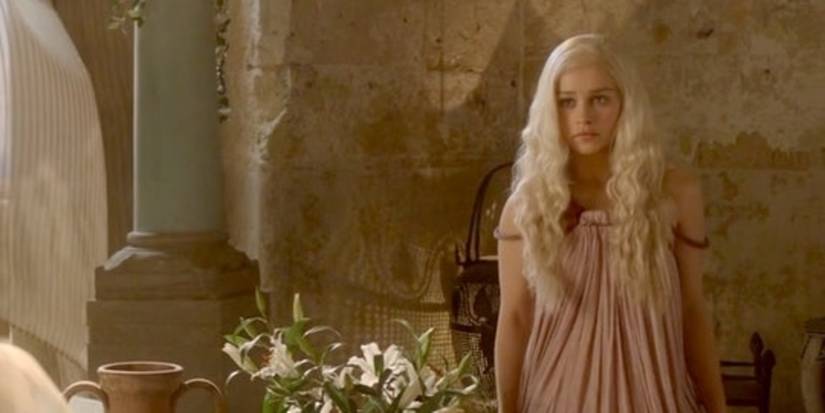 Dany Targaryean in Game of Thrones with the Dothraki