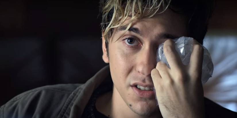 Death Note: 5 Ways Light Changed In The Netflix Movie (& 5 Ways He ...