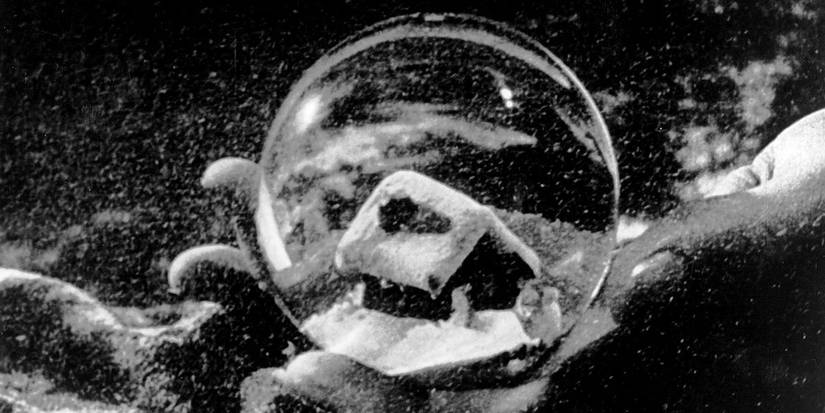 The opening scene of Citizen Kane