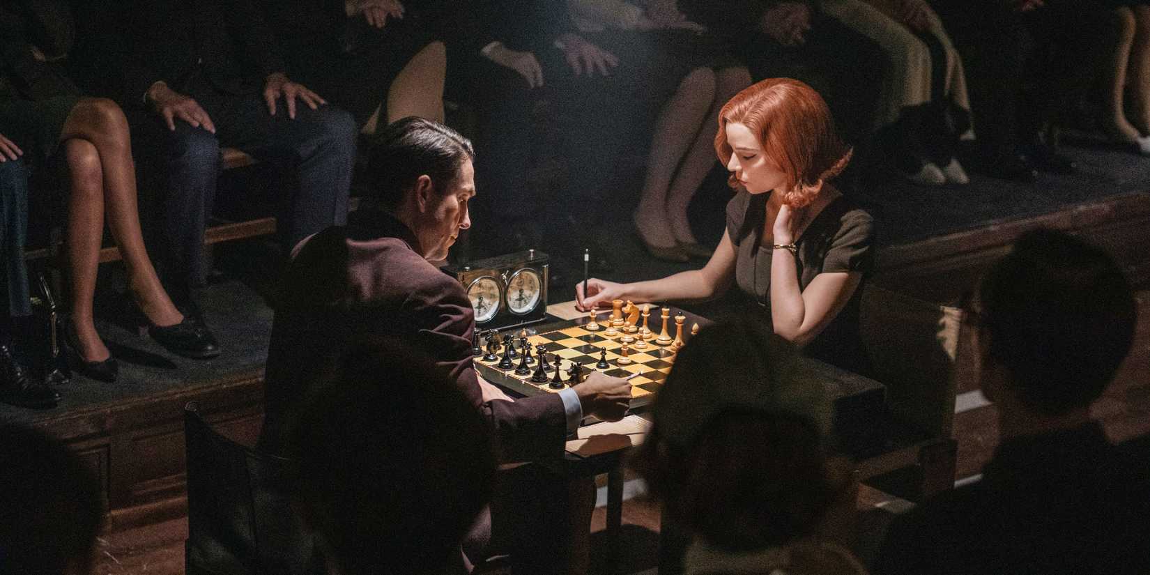 Anya Taylor-Joy plays chess in the Gambit of the Queen.