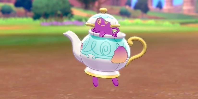 A wild Polteageist appears in Pokemon