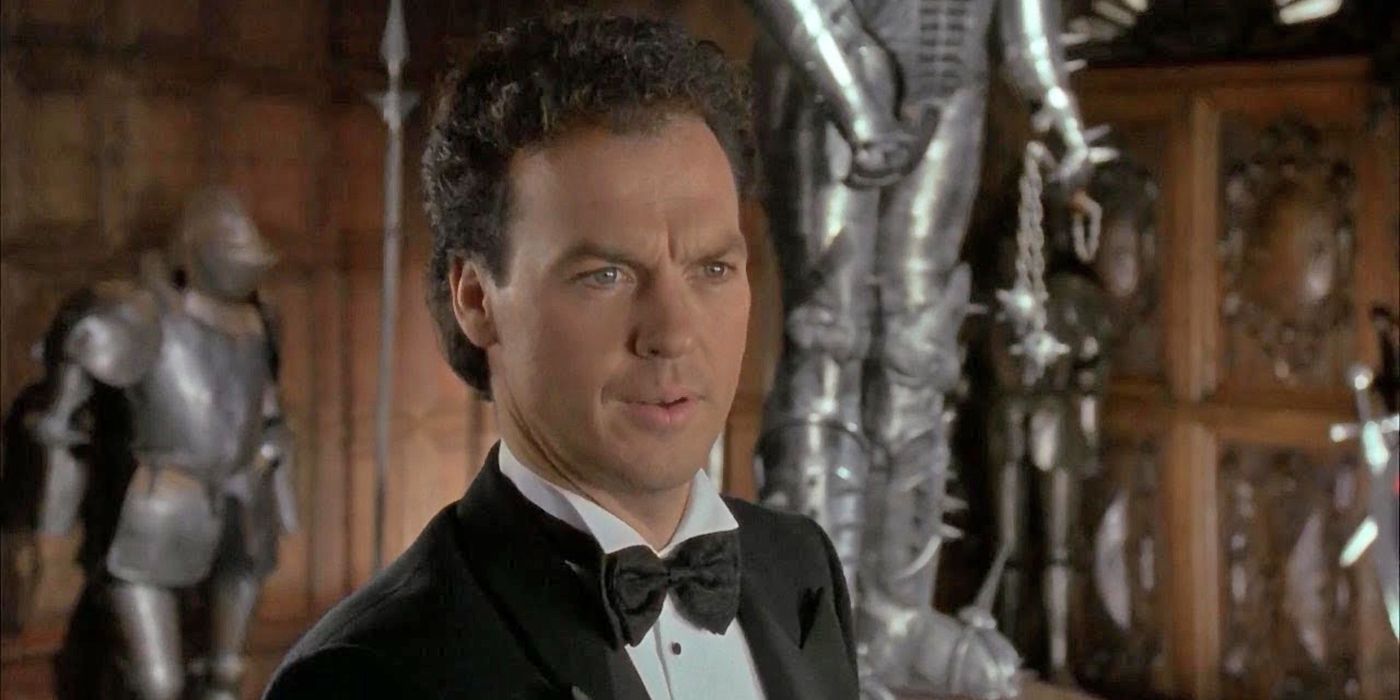 Tim Burton’s Batman Is a Timeless & Near-Perfect Comic Book Movie