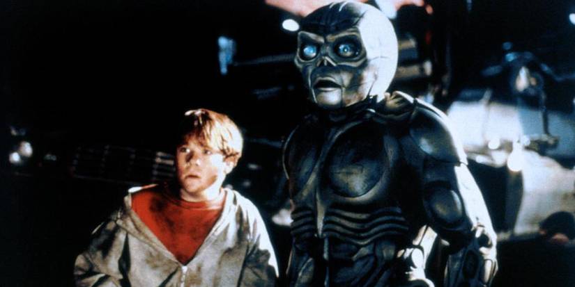 Darkman & 9 Other 1990s Superhero Movies Not Based On Comic Books