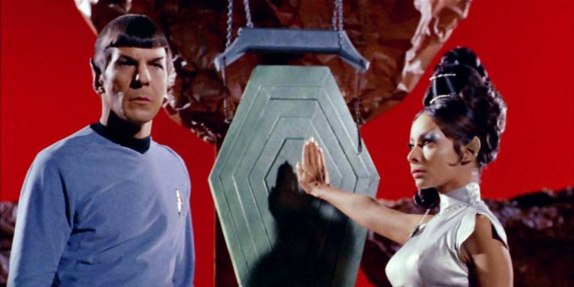 Strange New Worlds Crossover Confirms Star Trek's Sexiest Character