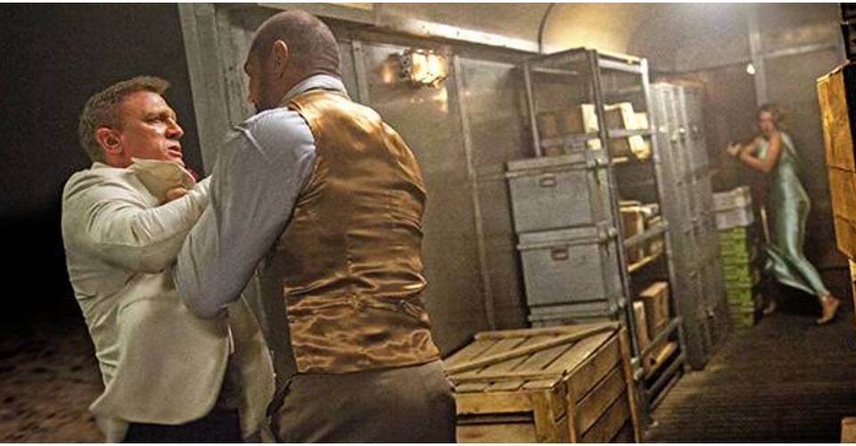 Daniel Craig Broke Bautista's Nose & RAN AWAY 1 Daniel Craig broke Dave Bautista's Nose While Filming Spectre