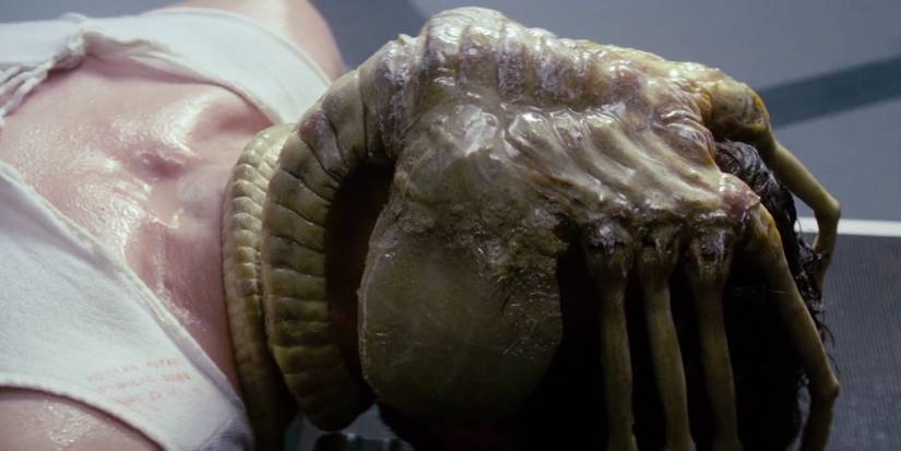 10 Scariest Scenes From the Alien Franchise, Ranked