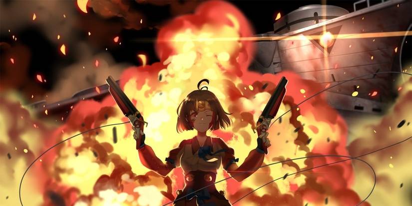 Mumei está segurando armas e em pé na frente de uma explosão gigante em Kabaneri da Fortaleza de Ferro.