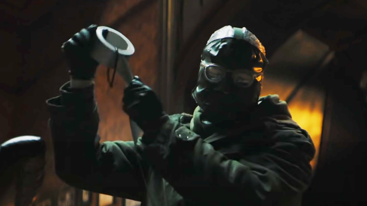 The Batman: New Image Introduces One of Riddler's Unfortunate Victims