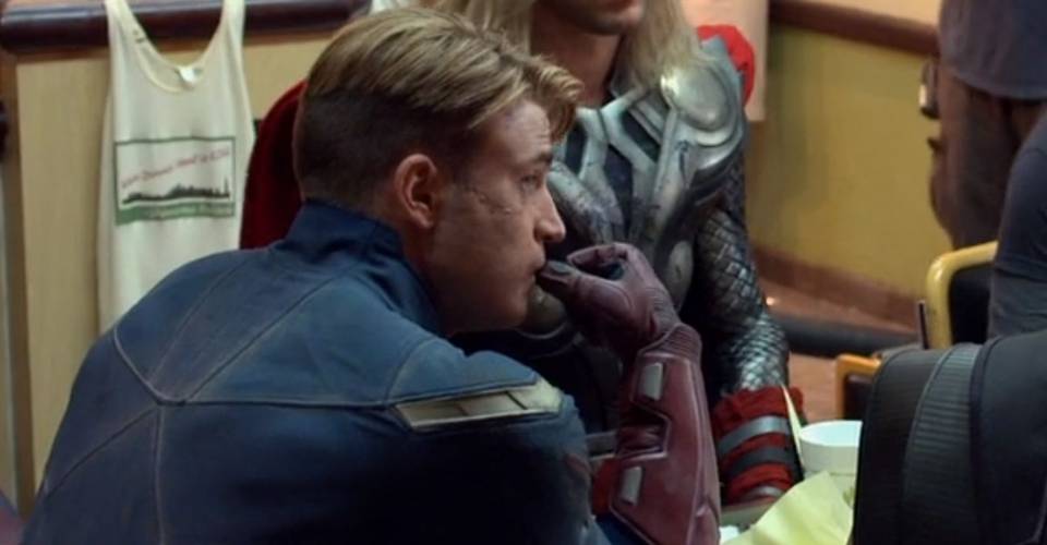 Chris Evans' Beard Made The Avengers Post-Credit Scene Look Terrible, Confirms EP 6 The Avengers (2012): Chris Evans' beard caused trouble