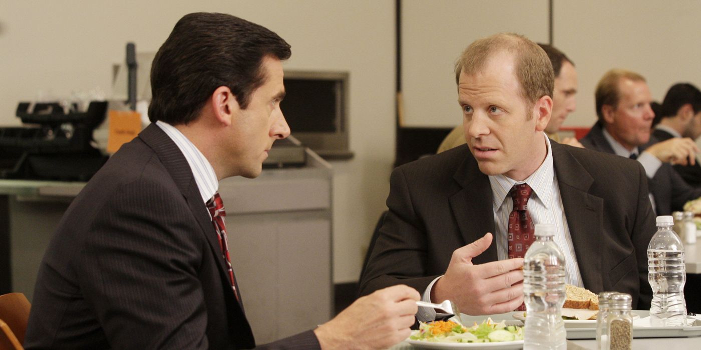 Michael Scott e Toby almoçando juntos em The Office