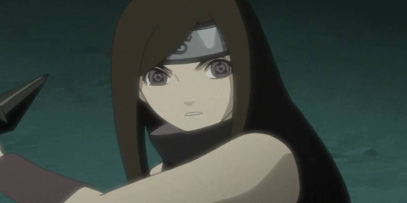 Izumi Uchiha draws a knife in Naruto Shippuden.