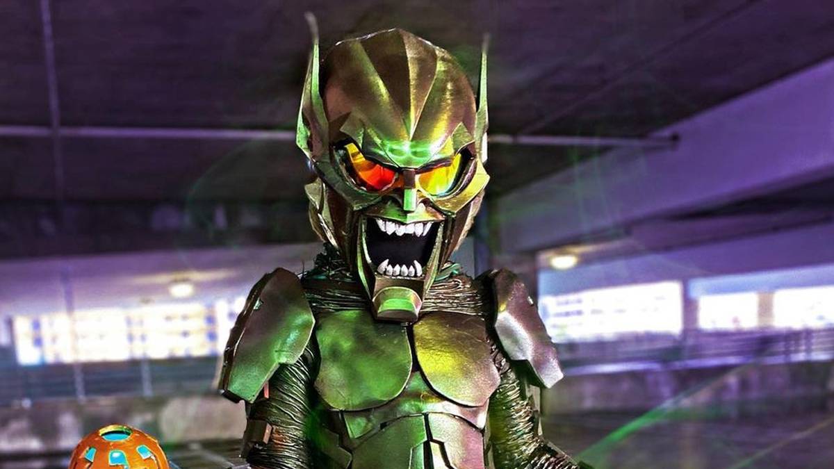 green emerald velvet dress Complete Green Goblin Cosplay main image 0