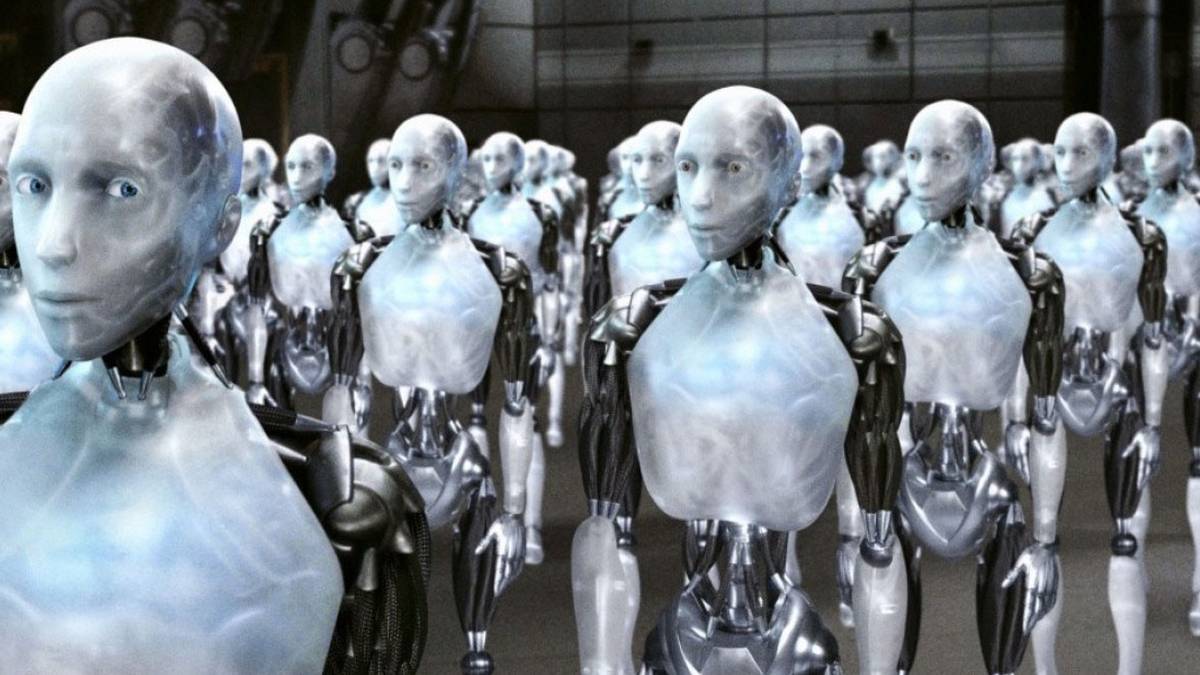Will Smith's I, Robot Trends as Creepy Humanoid Bot Has Twitter Panicking